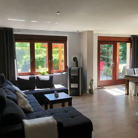 Waldchaussee 5 Apartment Zislow