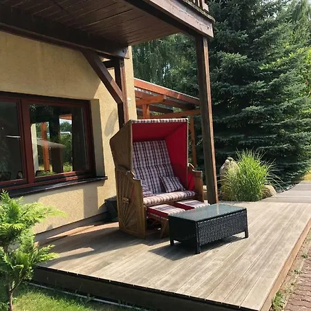 Waldchaussee 5 *